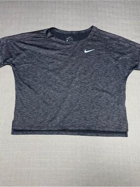 Nike Gray Heathered Dri-FIT Short Sleeve Tee